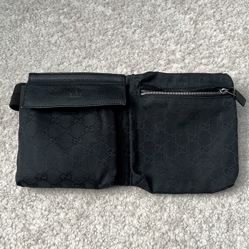 AUTHENTIC GUCCI Belt bag